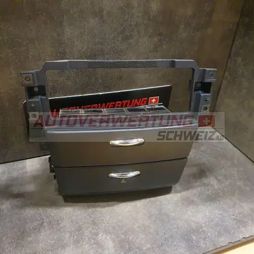 845703E00 Aschenbecher Kia Sorento I