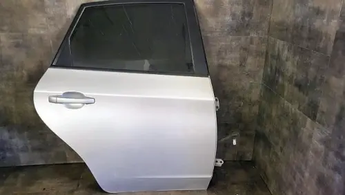 Achsschenkel vorne rechts Subaru