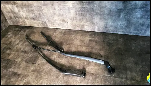 Wischerarm vorne links + rechts MAZDA CX5