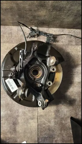 Achsschenkel hinten links BMW F31 33 32 6 792 523 / 33326792523