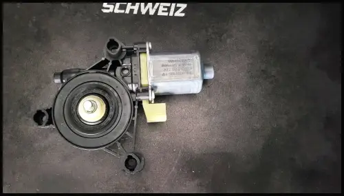 5Q0959801B SCHEIBENHEBER VORNE LINKS VAG 0130822717