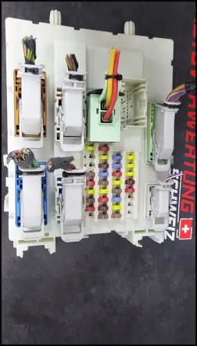 2506087 BCM Trägerplatte - Zentralelektrikbox Ford JV6T14A073EC