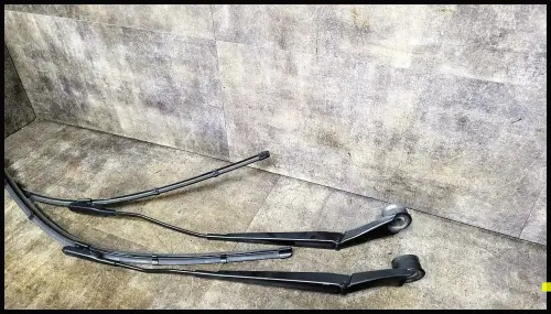 Wischerarme vorne links und rechts Ford Transit Connect