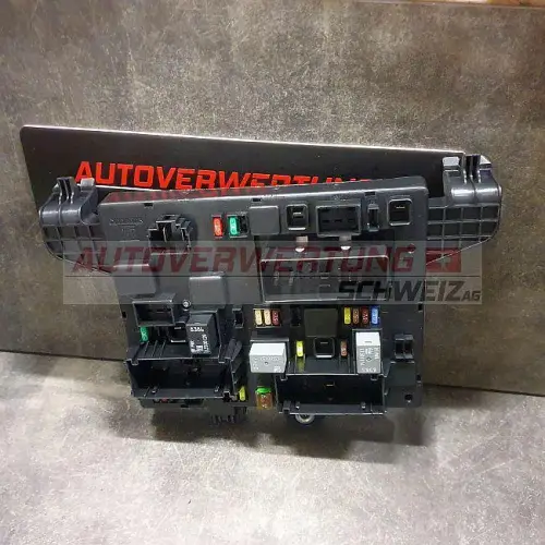 365927271 SICHERUNGSKASTEN OPEL ASTRA J